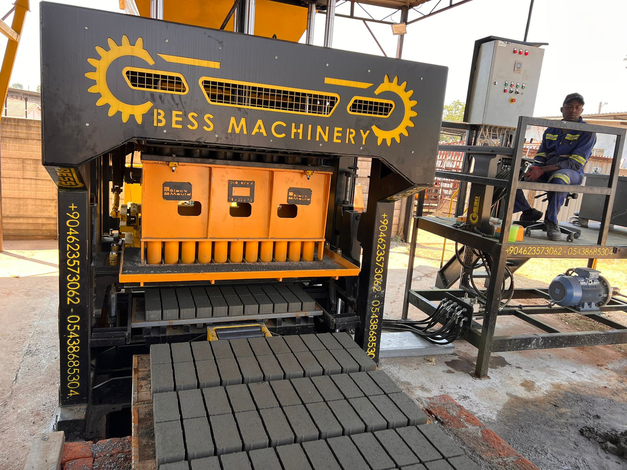 PRS-600 Semi-Automatic Concrete Block Machine - Máquina de fazer bloco: foto 5 PRS-600 Semi-Automatic Concrete Block Machine - Máquina de fazer bloco: foto 5