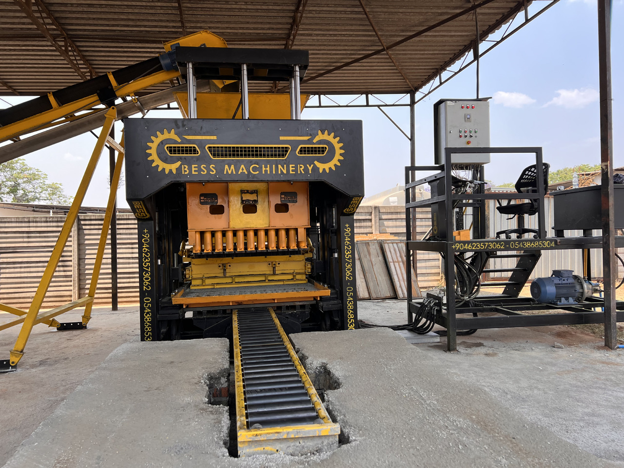 PRS-600 Semi-Automatic Concrete Block Machine - Máquina de fazer bloco: foto 1 PRS-600 Semi-Automatic Concrete Block Machine - Máquina de fazer bloco: foto 1