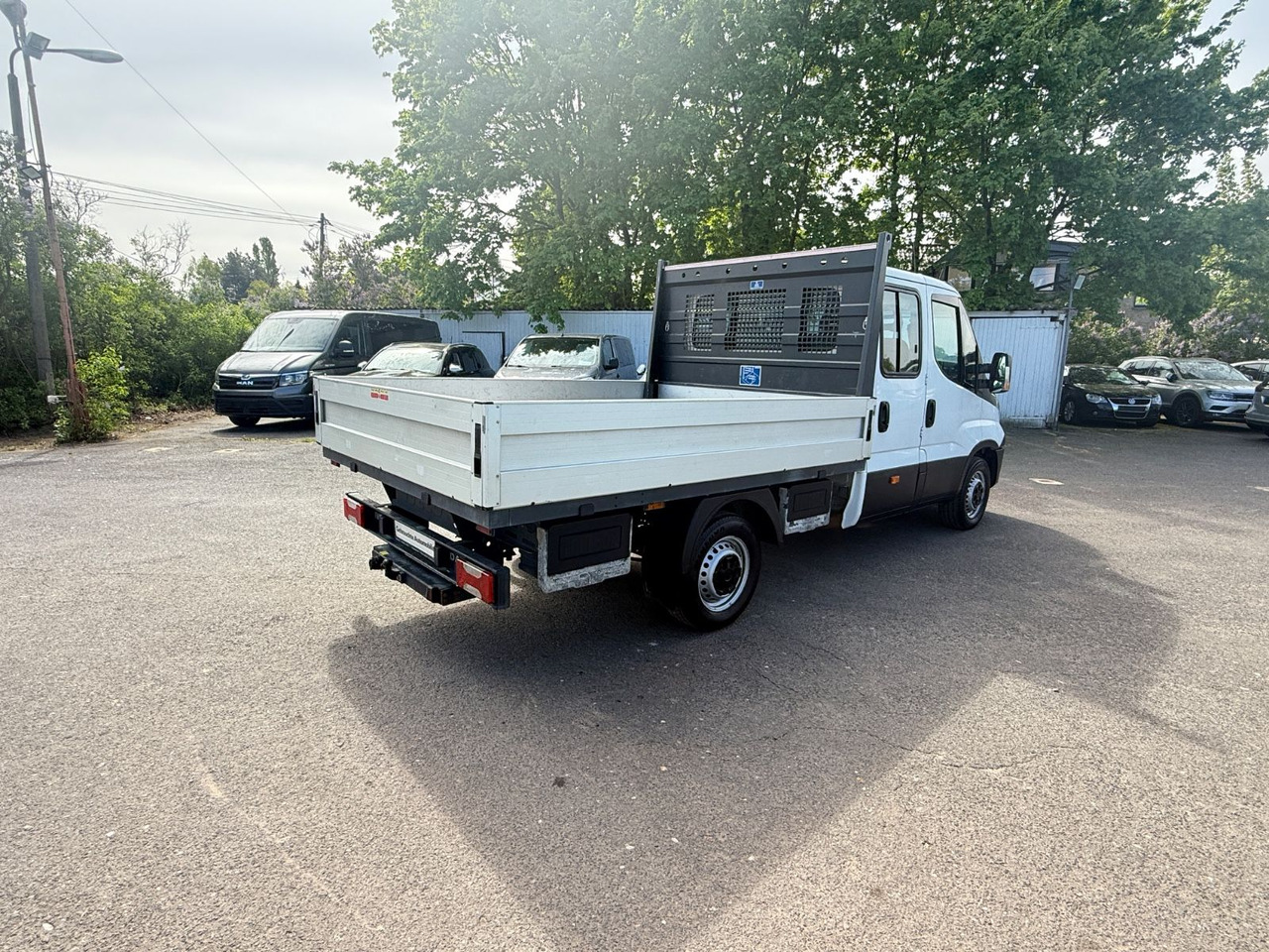 Iveco Daily Doppelkabine 35 S 130 7 Sitzer - Carrinha de caixa aberta: foto 5 Iveco Daily Doppelkabine 35 S 130 7 Sitzer - Carrinha de caixa aberta: foto 5