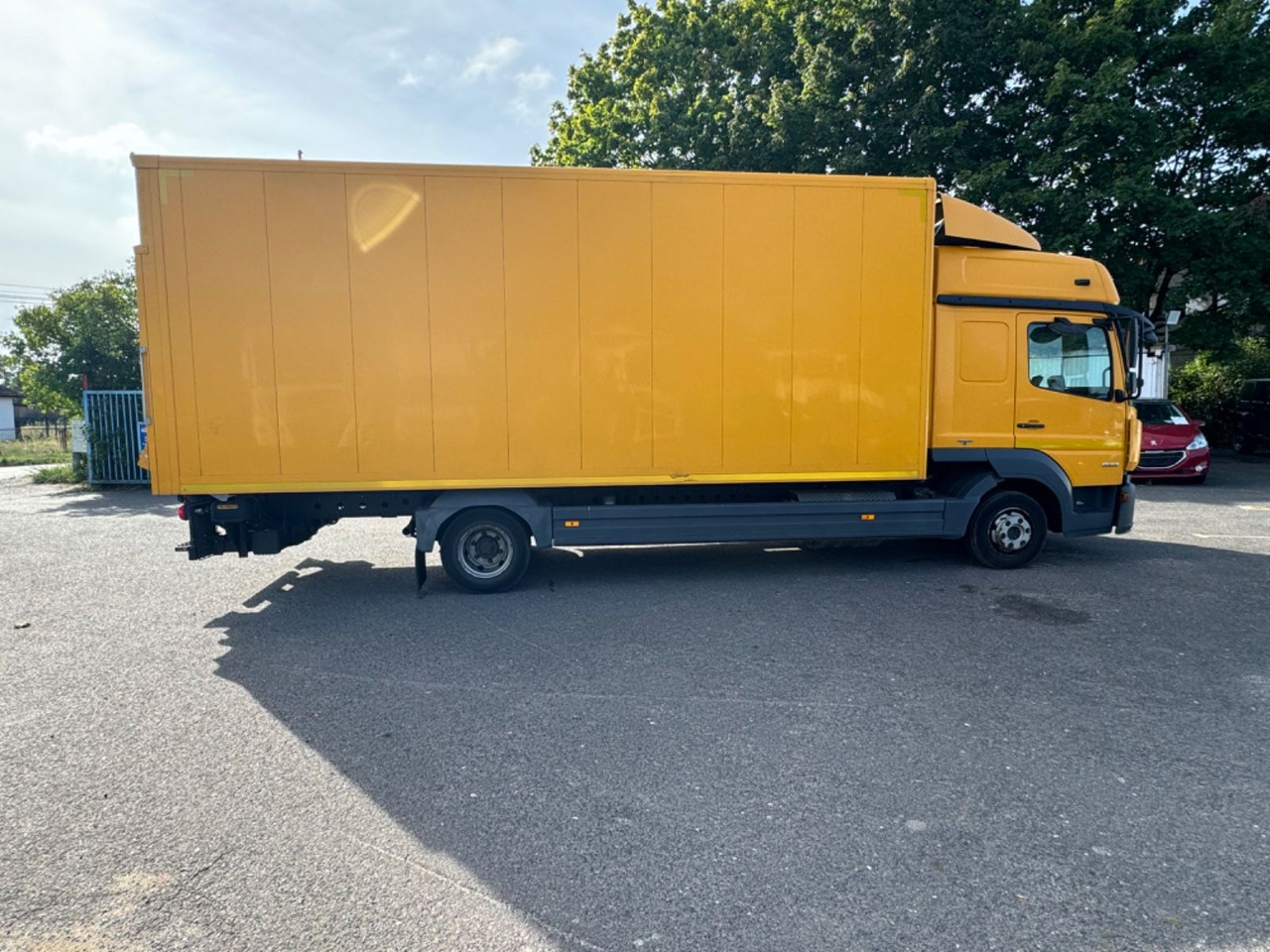 Mercedes-Benz Atego 823 Klima Tempomat - Lbw - Schlafplatz - Camião furgão: foto 5 Mercedes-Benz Atego 823 Klima Tempomat - Lbw - Schlafplatz - Camião furgão: foto 5