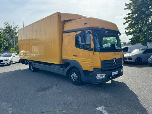 Mercedes-Benz Atego 823 Klima Tempomat - Lbw - Schlafplatz - Camião furgão: foto 2 Mercedes-Benz Atego 823 Klima Tempomat - Lbw - Schlafplatz - Camião furgão: foto 2