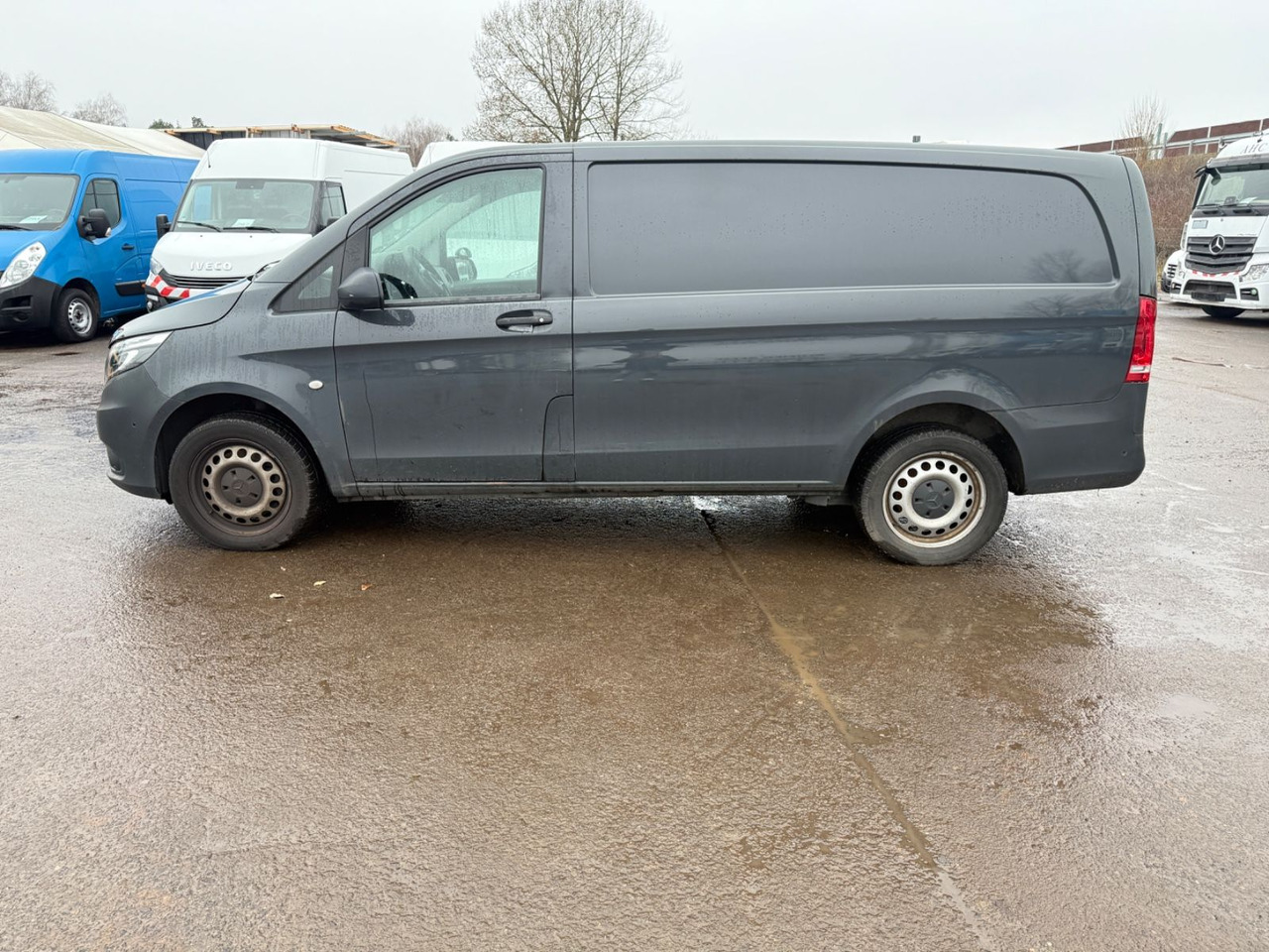 Mercedes-Benz Vito Kasten 119 CDI/BT 4x4 lang MOTORSCHADEN - Furgão de passageiros: foto 3 Mercedes-Benz Vito Kasten 119 CDI/BT 4x4 lang MOTORSCHADEN - Furgão de passageiros: foto 3