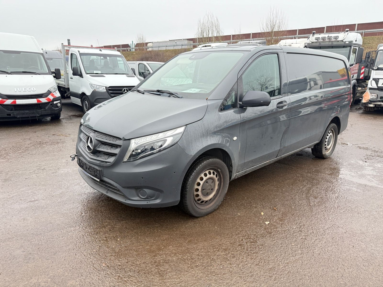 Mercedes-Benz Vito Kasten 119 CDI/BT 4x4 lang MOTORSCHADEN - Furgão de passageiros: foto 2 Mercedes-Benz Vito Kasten 119 CDI/BT 4x4 lang MOTORSCHADEN - Furgão de passageiros: foto 2