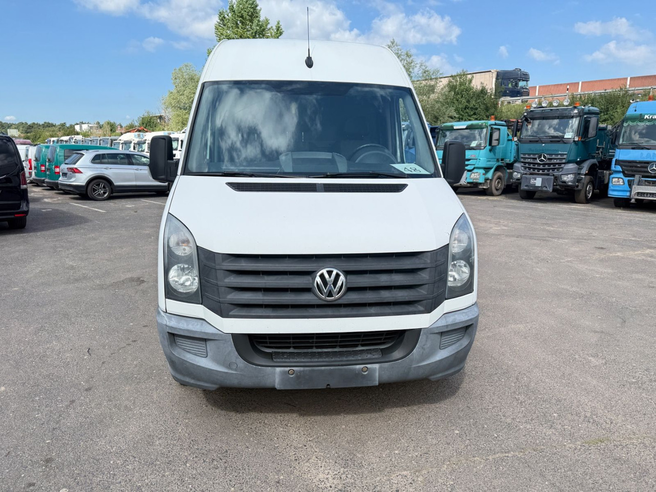 Volkswagen Crafter Kasten 35 mittel L2H2 Hochdach - Furgão: foto 1 Volkswagen Crafter Kasten 35 mittel L2H2 Hochdach - Furgão: foto 1