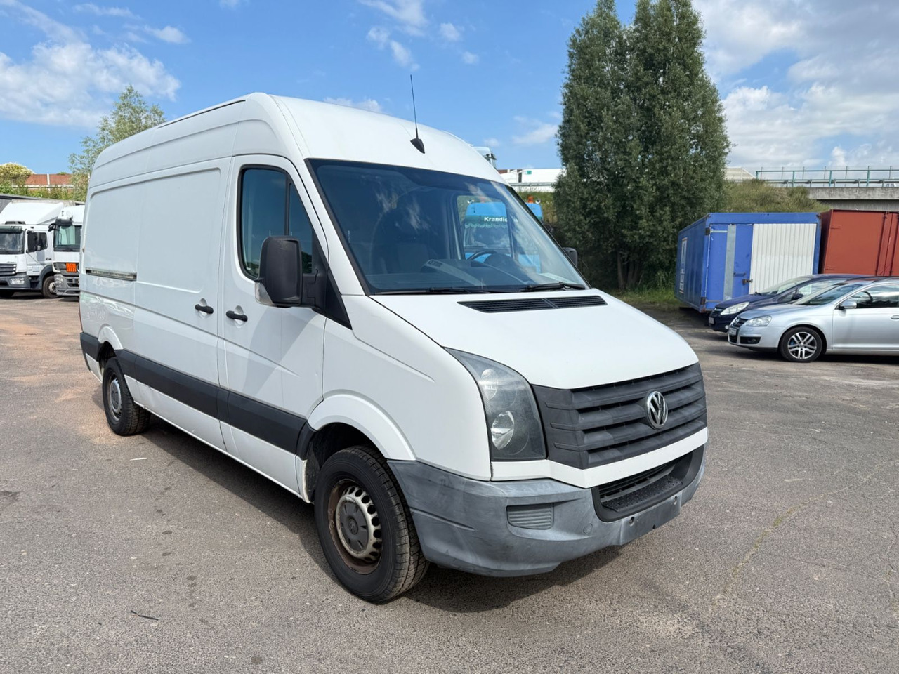 Volkswagen Crafter Kasten 35 mittel L2H2 Hochdach - Furgão: foto 2 Volkswagen Crafter Kasten 35 mittel L2H2 Hochdach - Furgão: foto 2