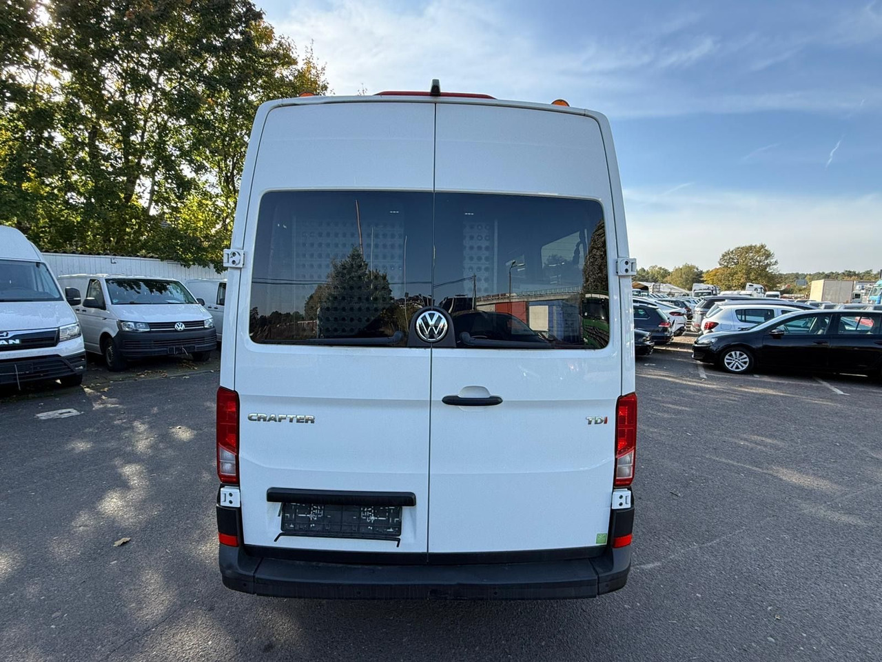 Volkswagen Crafter Kasten Kasten 35 mittellang Hochdach FWD - Furgão de passageiros: foto 4 Volkswagen Crafter Kasten Kasten 35 mittellang Hochdach FWD - Furgão de passageiros: foto 4