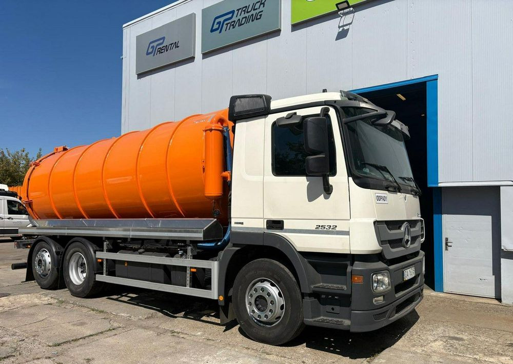 Mercedes-Benz Actros 2532 - Camião cisterna: foto 3 Mercedes-Benz Actros 2532 - Camião cisterna: foto 3