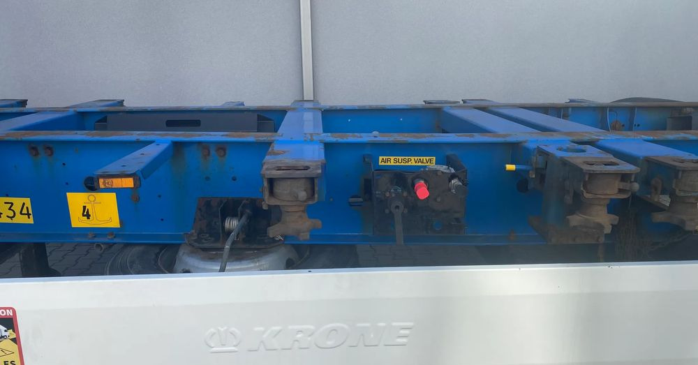 Semi-reboque transportador de contêineres/ Caixa móvel Krone SD: foto 10