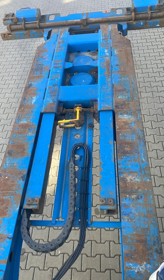 Semi-reboque transportador de contêineres/ Caixa móvel Krone SD: foto 11