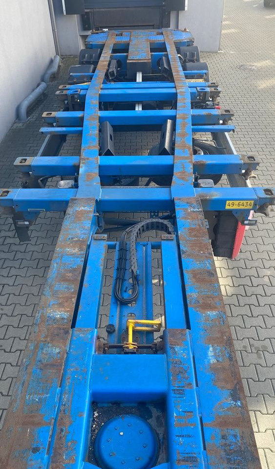 Semi-reboque transportador de contêineres/ Caixa móvel Krone SD: foto 14