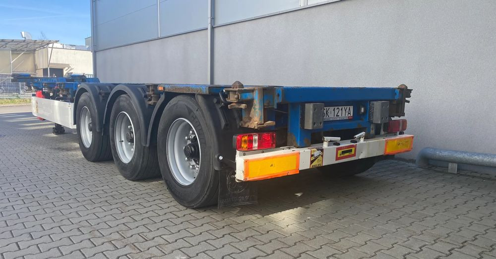Semi-reboque transportador de contêineres/ Caixa móvel Krone SD: foto 7