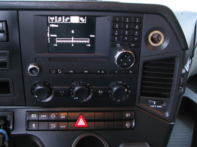 Camião frigorífico Mercedes-Benz Antos 1835 / Kühlkoffer / Thermoking T-600R / LBW [ Copy ]: foto 8