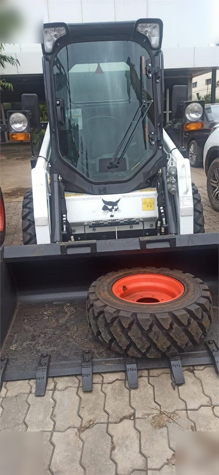 BOBCAT S450 - Mini pá carregadora: foto 3 BOBCAT S450 - Mini pá carregadora: foto 3