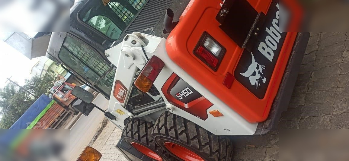 BOBCAT S450 - Mini pá carregadora: foto 1 BOBCAT S450 - Mini pá carregadora: foto 1