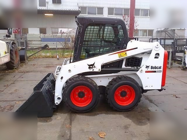BOBCAT S450 - Mini pá carregadora: foto 2 BOBCAT S450 - Mini pá carregadora: foto 2