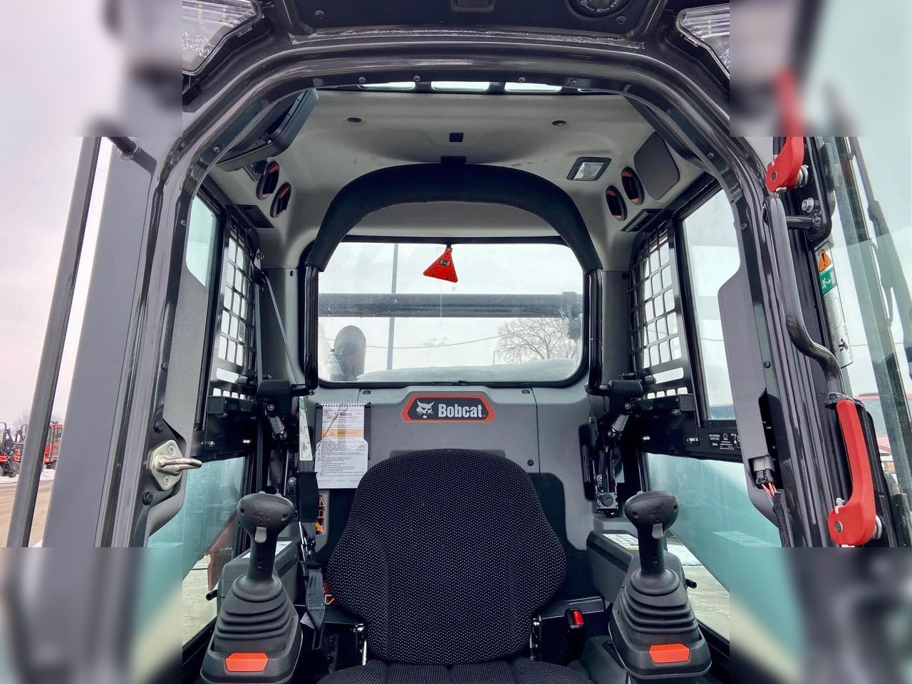 Locação financeira de BOBCAT S590 BOBCAT S590: foto 7