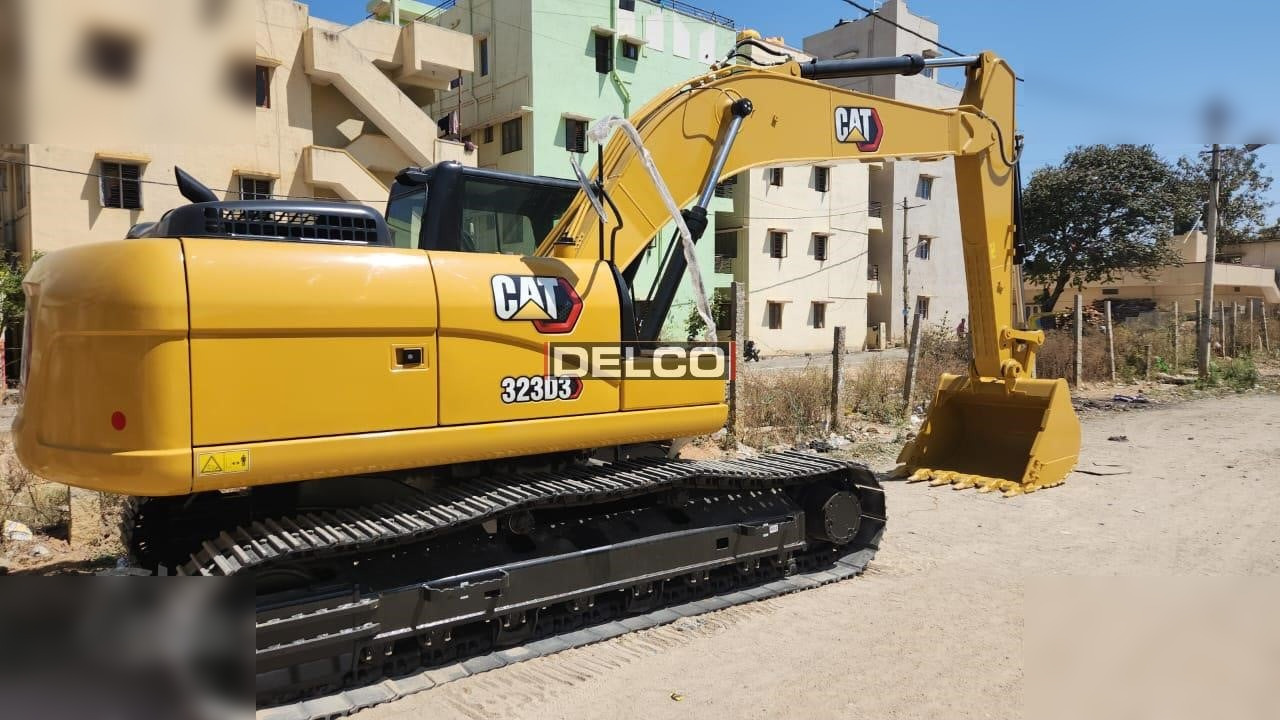 CATERPILLAR 323D3 - Escavadora de rastos: foto 5 CATERPILLAR 323D3 - Escavadora de rastos: foto 5