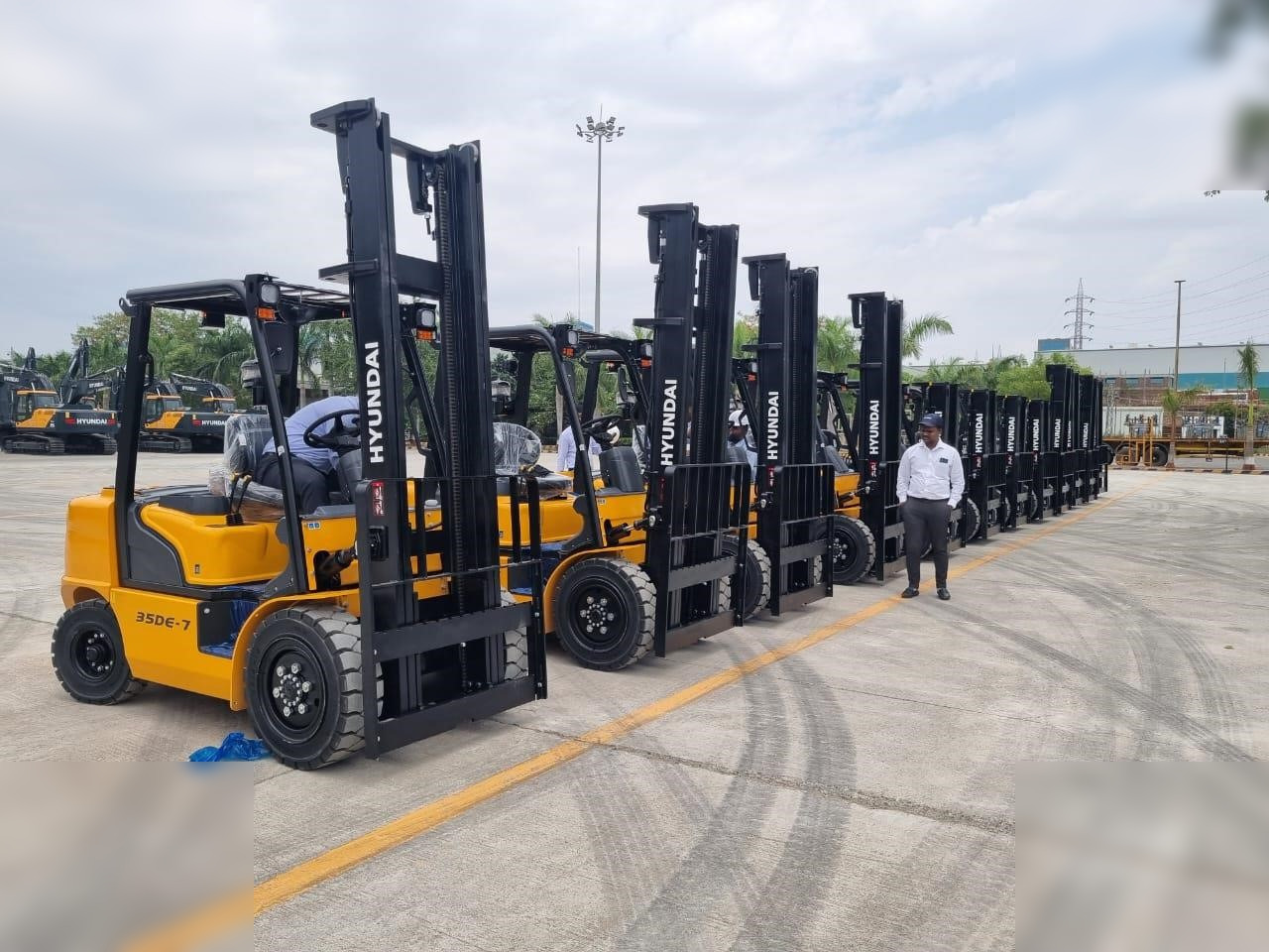 HYUNDAI 35DE-7 - Empilhador: foto 5 HYUNDAI 35DE-7 - Empilhador: foto 5
