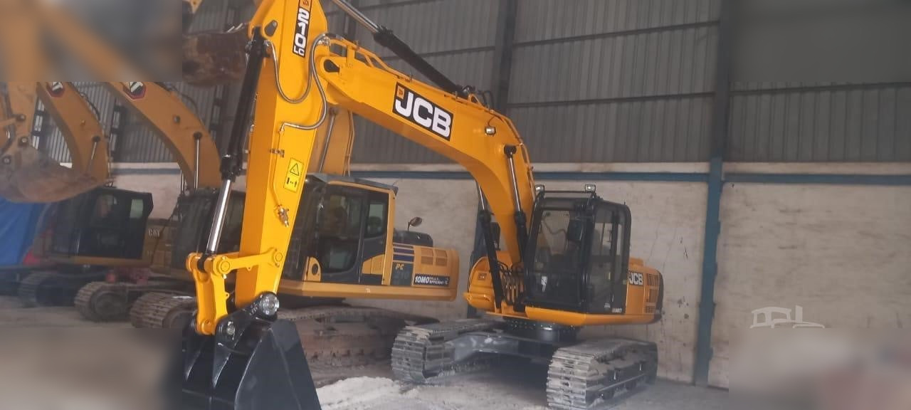 JCB JS210 LC - Escavadora de rastos: foto 2 JCB JS210 LC - Escavadora de rastos: foto 2