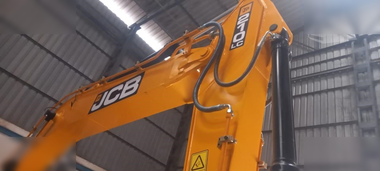 JCB JS210 LC - Escavadora de rastos: foto 1 JCB JS210 LC - Escavadora de rastos: foto 1