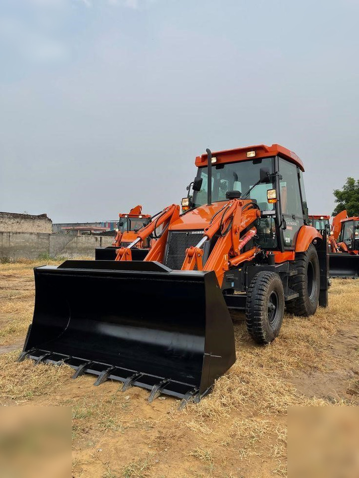 TATA HITACHI SHINRAI PRIME - Retroescavadeira: foto 2 TATA HITACHI SHINRAI PRIME - Retroescavadeira: foto 2