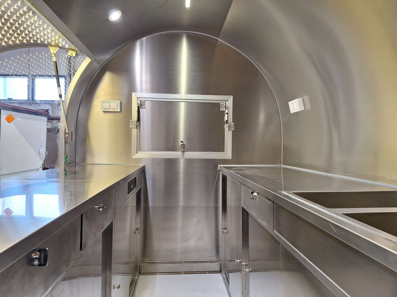 Roulote bar Esselmann Delistar Easy Go 220: foto 7