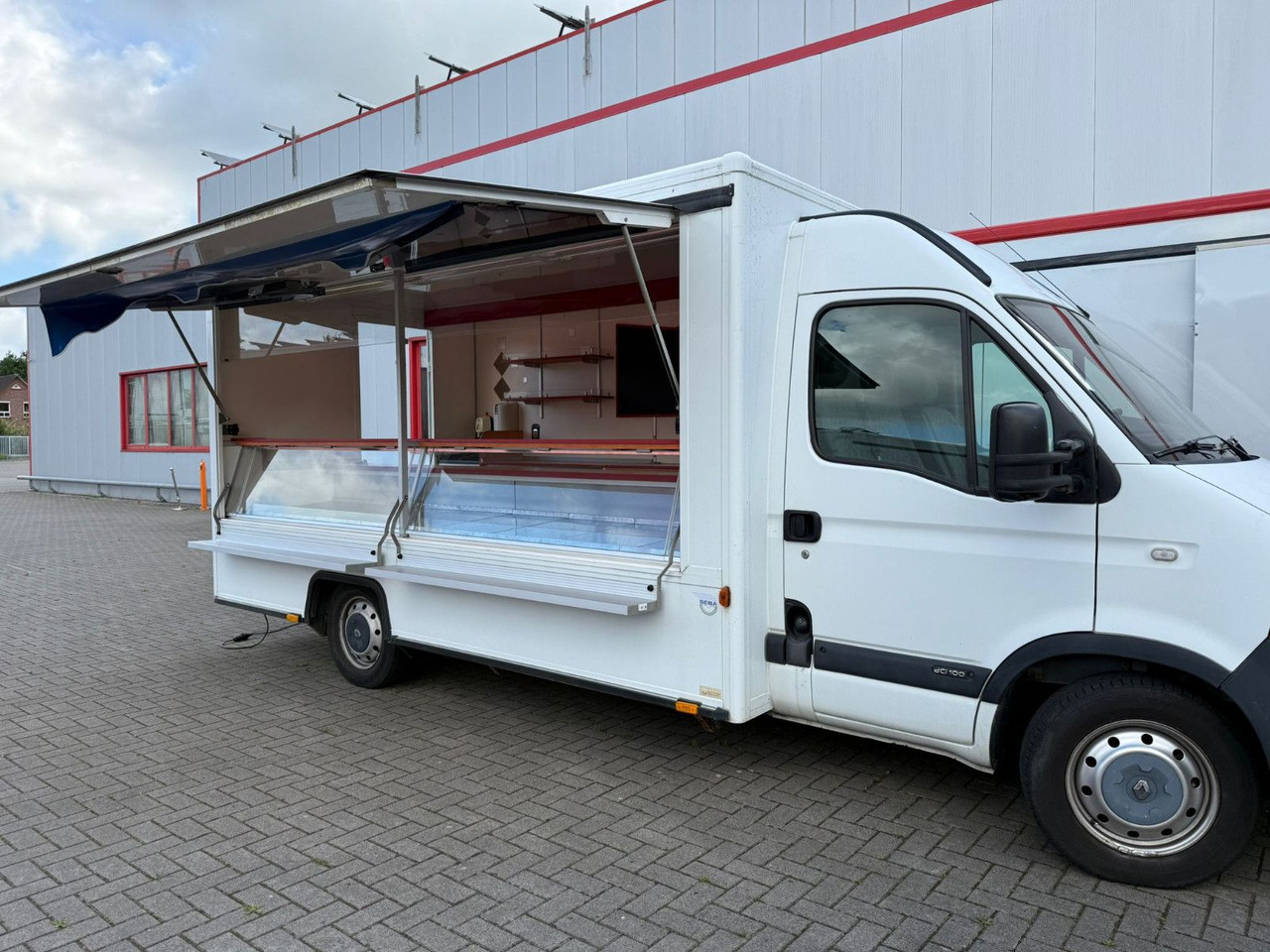 Renault Seba Borco Höhns - Food truck: foto 1 Renault Seba Borco Höhns - Food truck: foto 1