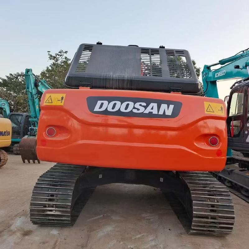 Doosan DX225 - Escavadora de rastos: foto 2 Doosan DX225 - Escavadora de rastos: foto 2
