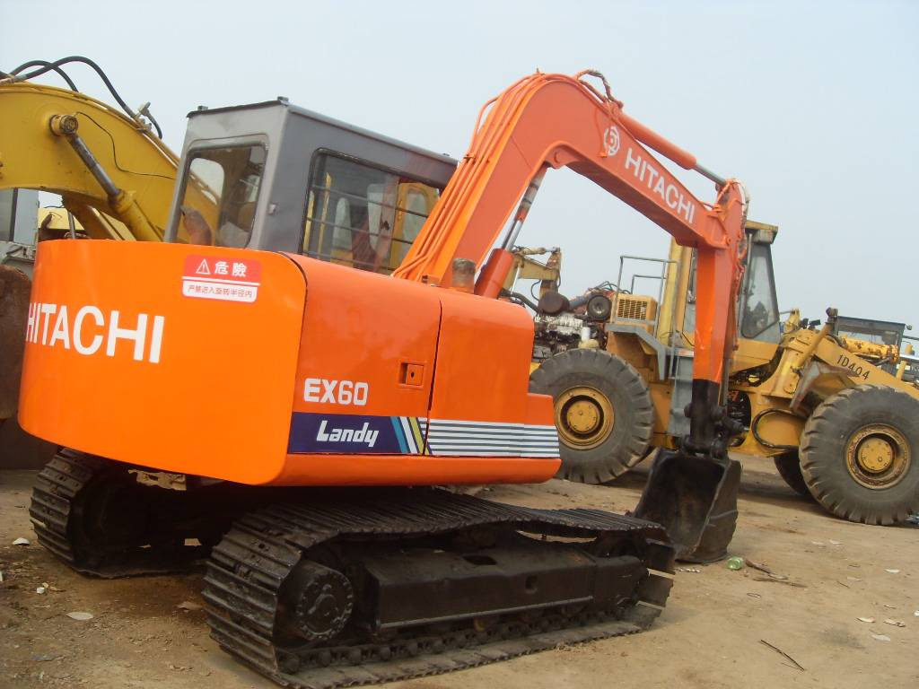 Hitachi EX60 - Mini escavadeira: foto 1 Hitachi EX60 - Mini escavadeira: foto 1