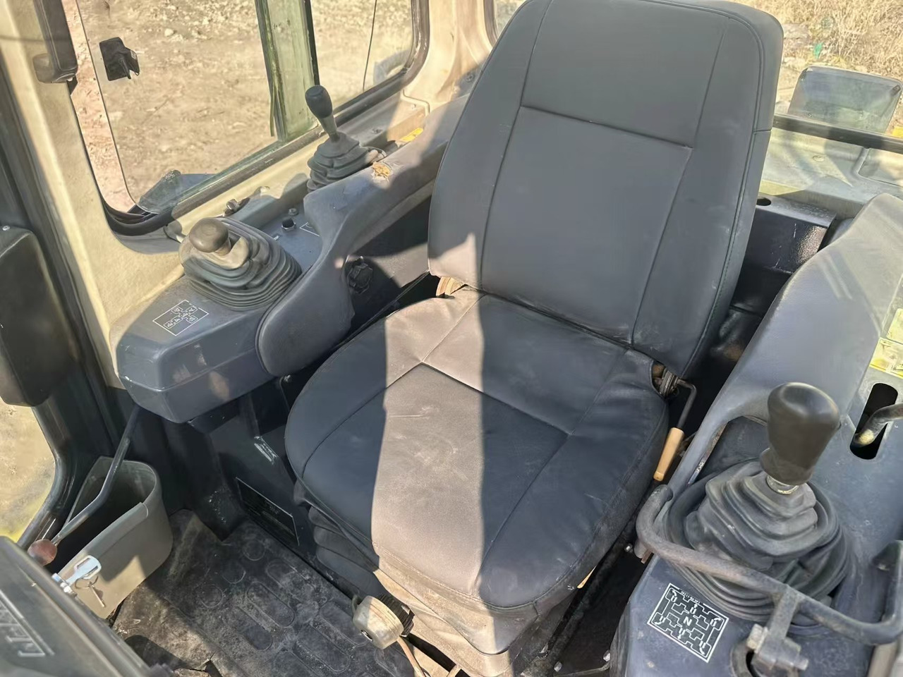 Komatsu D85E - Buldôzer: foto 2 Komatsu D85E - Buldôzer: foto 2