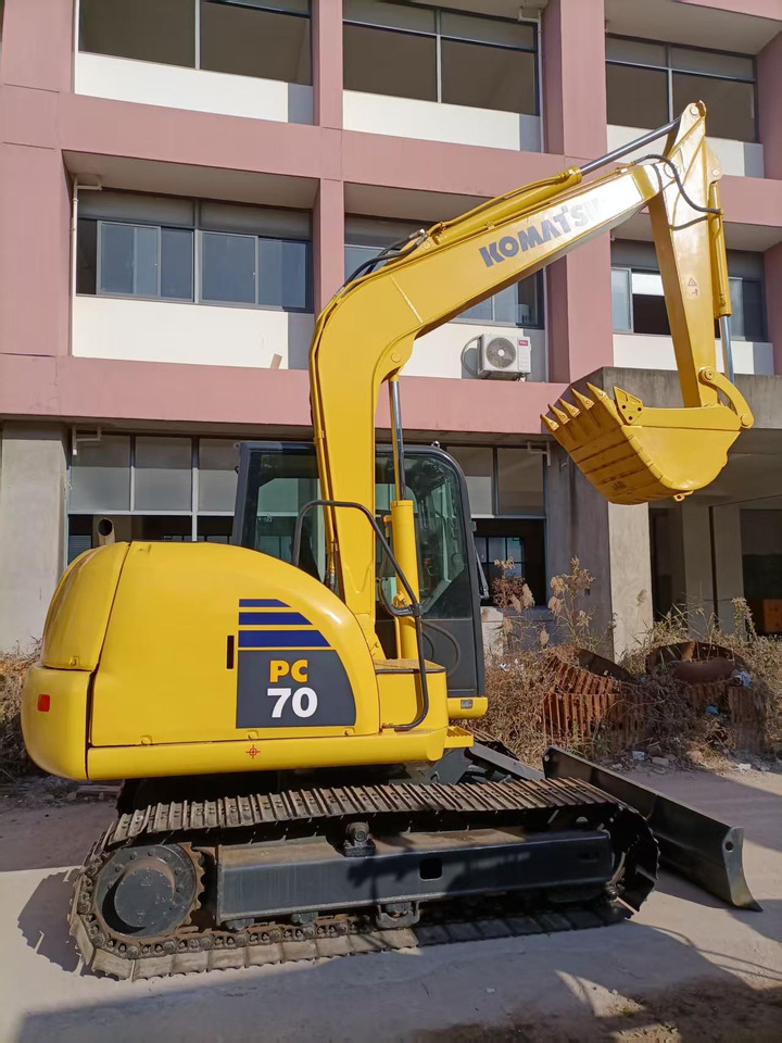 Komatsu PC70 - Mini escavadeira: foto 1 Komatsu PC70 - Mini escavadeira: foto 1
