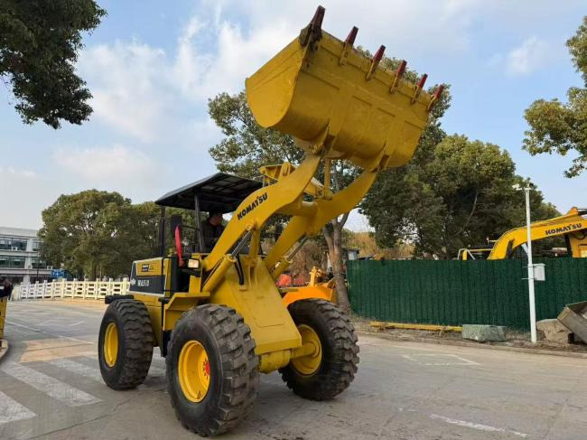 Komatsu WA100 - Pá carregadora de rodas: foto 2 Komatsu WA100 - Pá carregadora de rodas: foto 2