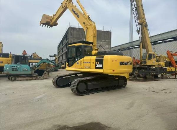 Komatsu pc300 - Escavadora de rastos: foto 3 Komatsu pc300 - Escavadora de rastos: foto 3