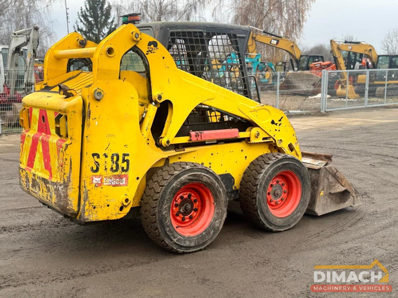 Bobcat S185 Schranklader - 4 cil. Kubota motor - high flow - laadbak - CE keurmerk - Pá carregadora: foto 2 Bobcat S185 Schranklader - 4 cil. Kubota motor - high flow - laadbak - CE keurmerk - Pá carregadora: foto 2