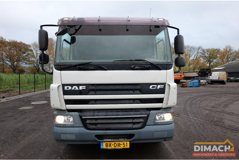 DAF FAG CF 75 Oprijwagen met hydraulische kleppen 6x2*4 - airco - 16.150 KG - Camião chassi: foto 5 DAF FAG CF 75 Oprijwagen met hydraulische kleppen 6x2*4 - airco - 16.150 KG - Camião chassi: foto 5