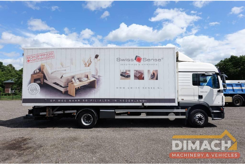 MAN TGM 12.290 wissellaadbak laadklep -loadlift MAN TGM met renova wissel laaldbak systeem ( BDF ) airco TOP !!verhuiswagen - Camião furgão: foto 2 MAN TGM 12.290 wissellaadbak laadklep -loadlift MAN TGM met renova wissel laaldbak systeem ( BDF ) airco TOP !!verhuiswagen - Camião furgão: foto 2