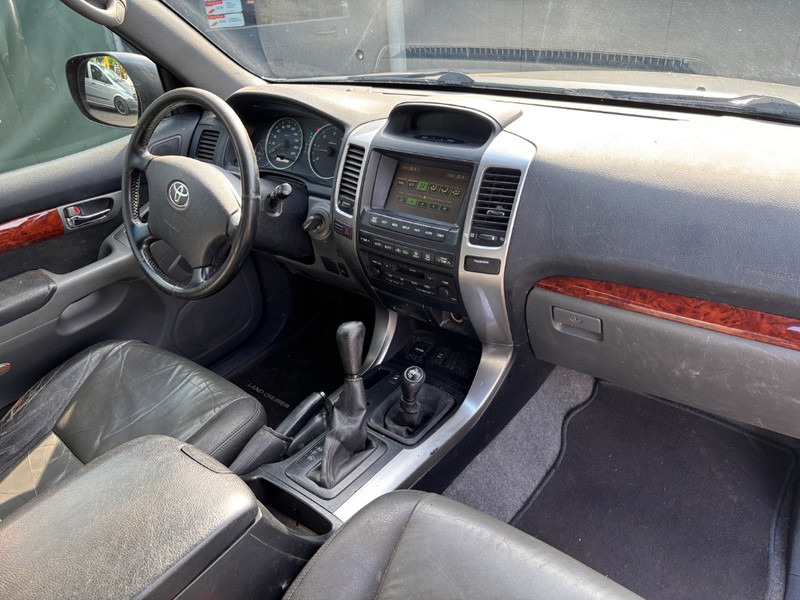 Toyota Land Cruiser 120 5 doors 3.0L D4-D Prado - Automóvel: foto 3 Toyota Land Cruiser 120 5 doors 3.0L D4-D Prado - Automóvel: foto 3