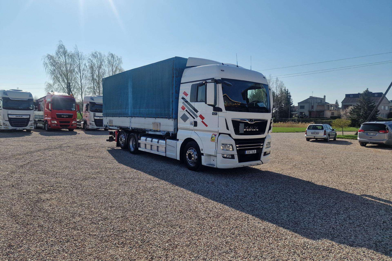 MAN TGX 26.420 - Camião de lona: foto 5 MAN TGX 26.420 - Camião de lona: foto 5