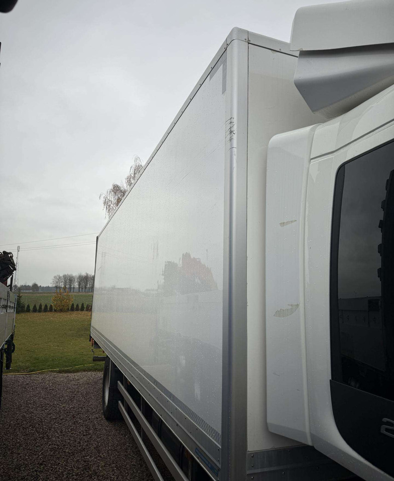 Volvo Kėbulas - Camião furgão: foto 5 Volvo Kėbulas - Camião furgão: foto 5