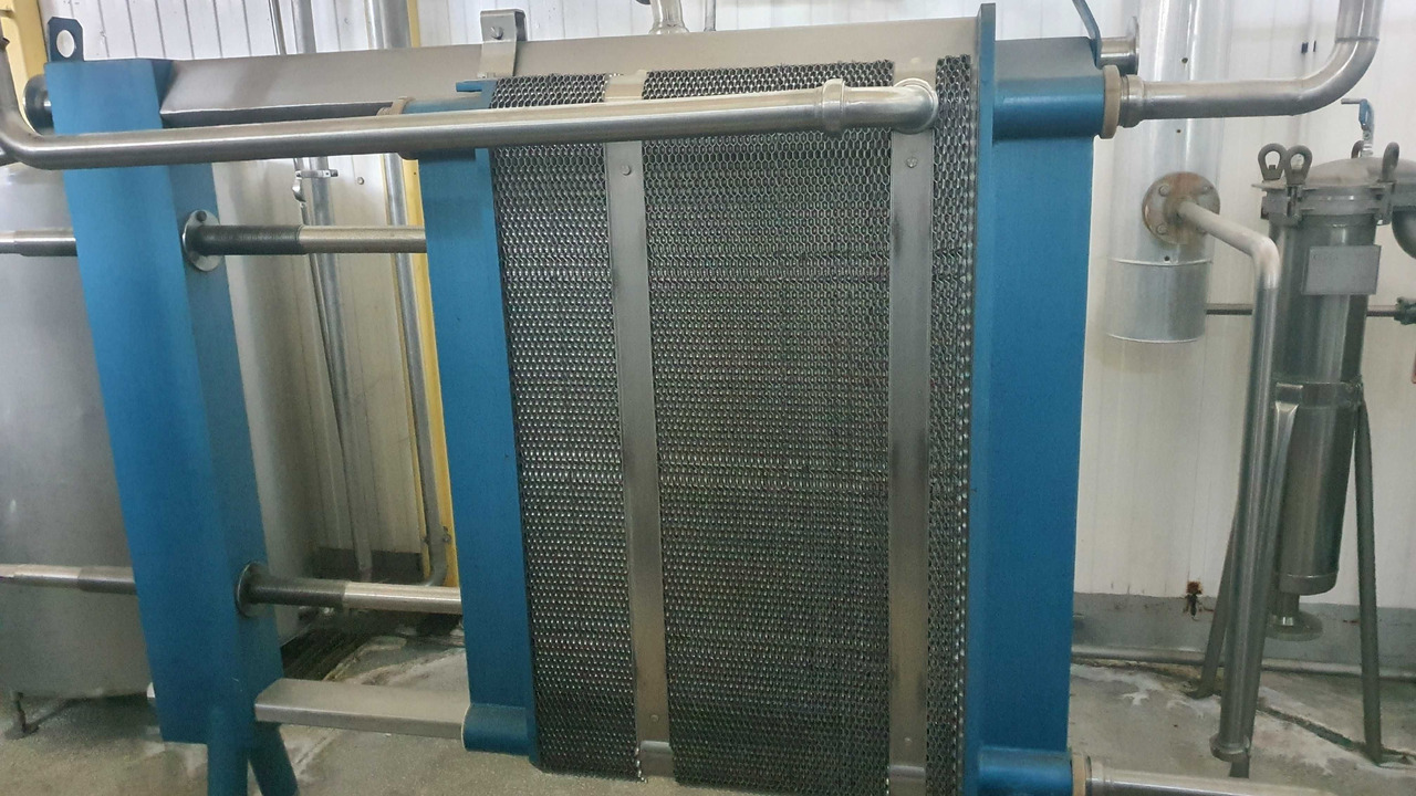 Wymiennik ciepła Spomasz Bełężyce 3500 l/h 10.000 zł + 23% VAT - Equipamento de climatização industrial: foto 1 Wymiennik ciepła Spomasz Bełężyce 3500 l/h 10.000 zł + 23% VAT - Equipamento de climatização industrial: foto 1