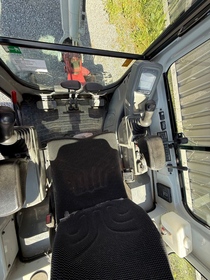 Mini escavadeira Takeuchi TB216: foto 9 Mini escavadeira Takeuchi TB216: foto 9