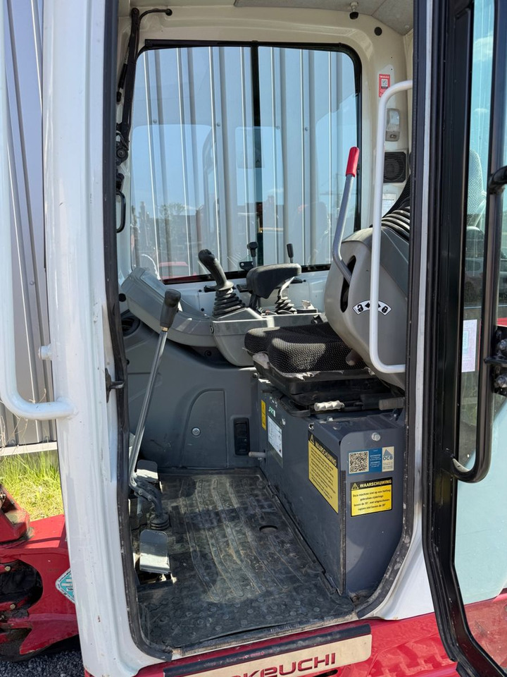 Mini escavadeira Takeuchi TB216: foto 8 Mini escavadeira Takeuchi TB216: foto 8
