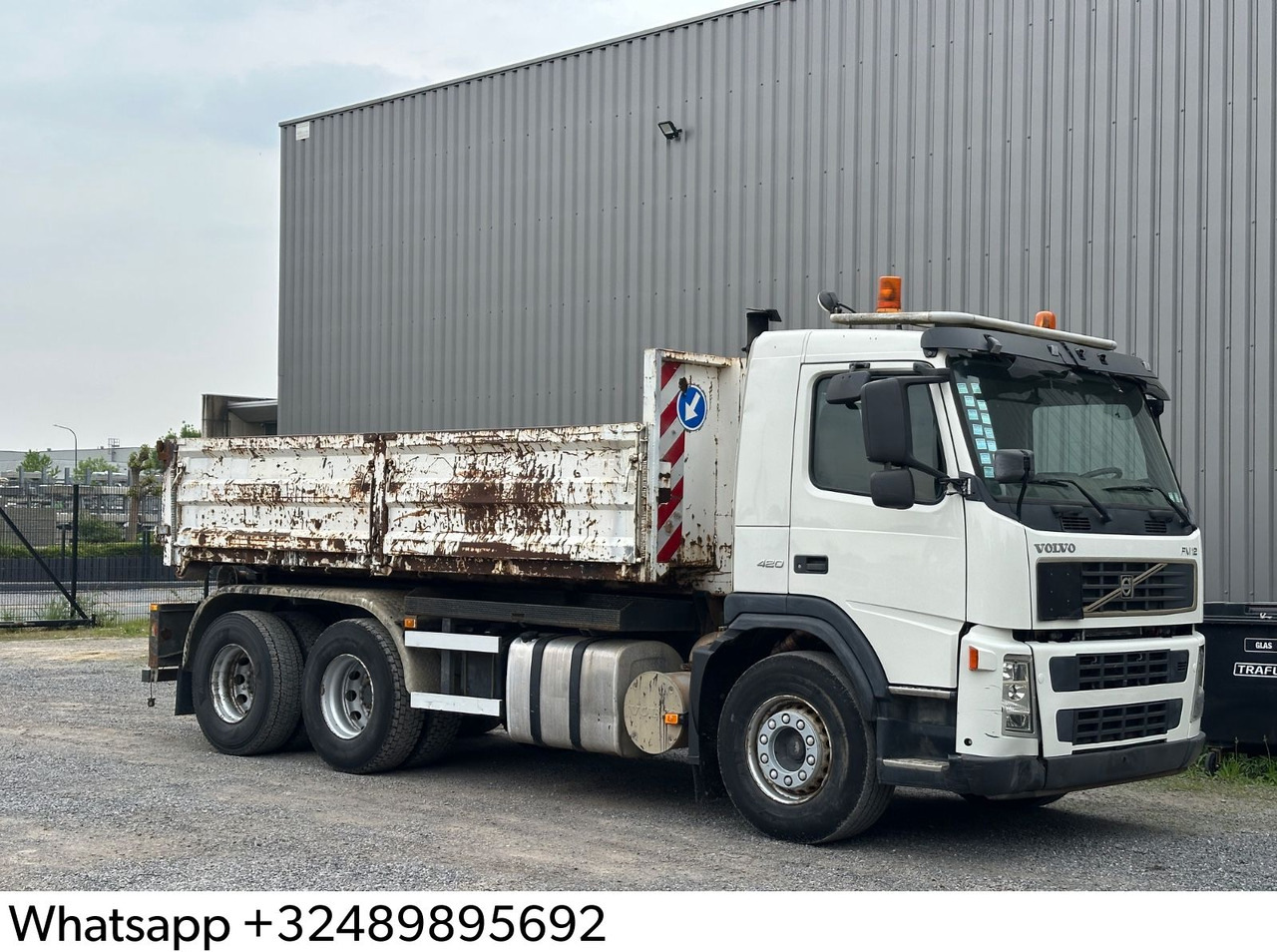 Volvo FM 420 - Camião polibenne: foto 1 Volvo FM 420 - Camião polibenne: foto 1