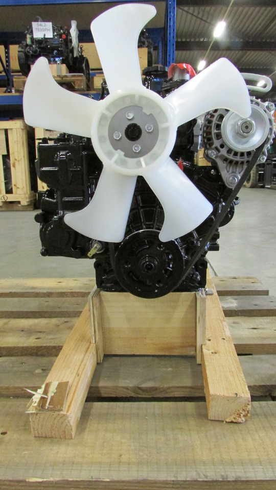 Mitsubishi New engine L3E-Z564SPH stage 5 + PTO - Motor para Escavadeira: foto 3 Mitsubishi New engine L3E-Z564SPH stage 5 + PTO - Motor para Escavadeira: foto 3