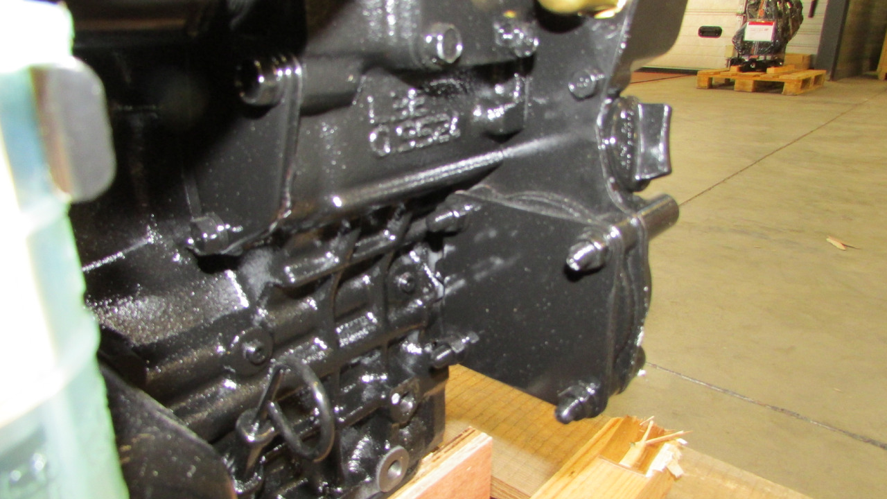 Mitsubishi New engine L3E-Z564SPH stage 5 + PTO - Motor para Escavadeira: foto 5 Mitsubishi New engine L3E-Z564SPH stage 5 + PTO - Motor para Escavadeira: foto 5