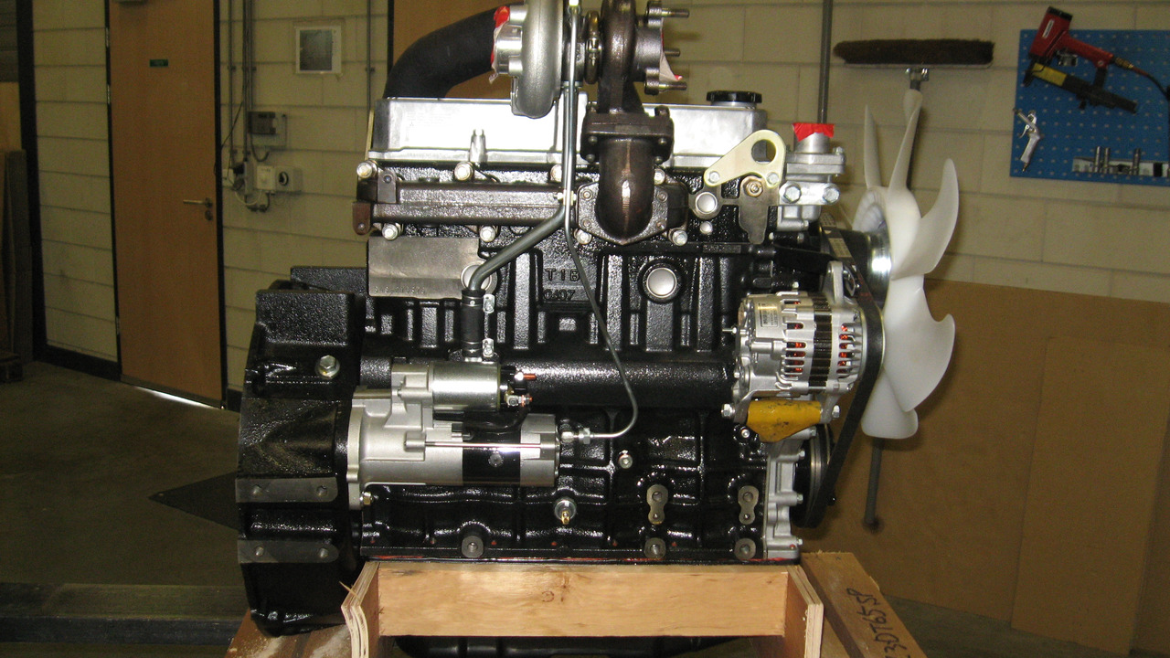 Mitsubishi S4S-Z3DT65SP 62 kW @ 2500 rpm - Motor para Pá carregadora: foto 1 Mitsubishi S4S-Z3DT65SP 62 kW @ 2500 rpm - Motor para Pá carregadora: foto 1