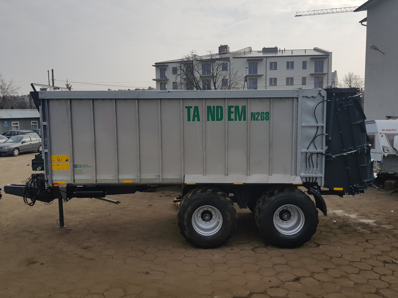 Espalhador de estrume novo Auto-Agro Mistreuer / Manure spreader / Epandeur à fumier / Rimorchio spandiconcime / Abonadora / Разбрасыватель органических удобрений / Rozrzutnik obornika Tandem N268: foto 23
