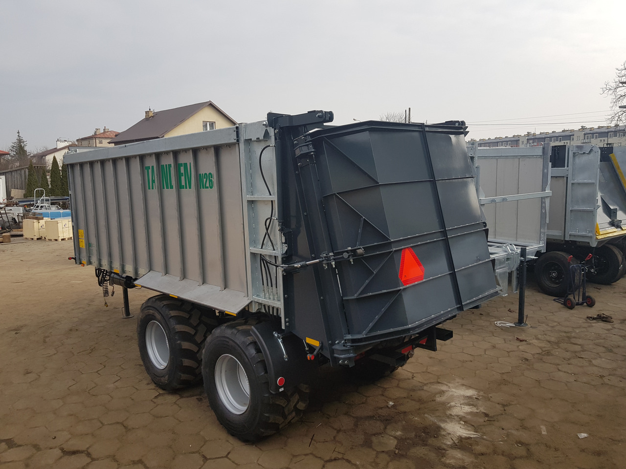 Espalhador de estrume novo Auto-Agro Mistreuer / Manure spreader / Epandeur à fumier / Rimorchio spandiconcime / Abonadora / Разбрасыватель органических удобрений / Rozrzutnik obornika Tandem N268: foto 22