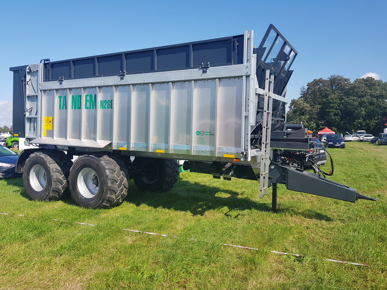 Espalhador de estrume novo Auto-Agro Mistreuer / Manure spreader / Epandeur à fumier / Rimorchio spandiconcime / Abonadora / Разбрасыватель органических удобрений / Rozrzutnik obornika Tandem N268: foto 20