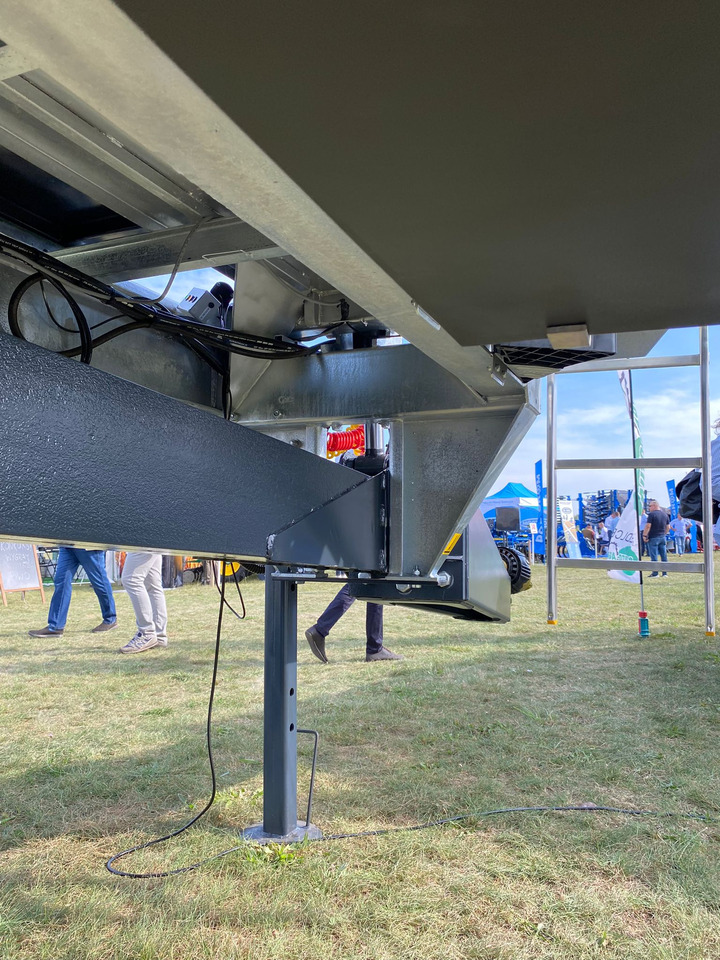 Espalhador de estrume novo Auto-Agro Mistreuer / Manure spreader / Epandeur à fumier / Rimorchio spandiconcime / Abonadora / Разбрасыватель органических удобрений / Rozrzutnik obornika Tandem N268: foto 14